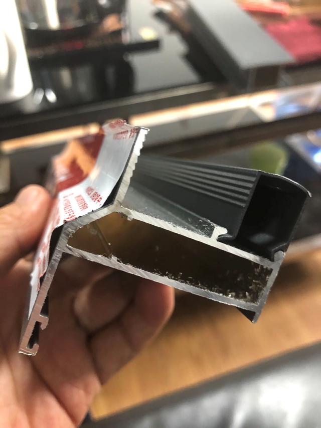 鋁合金門窗